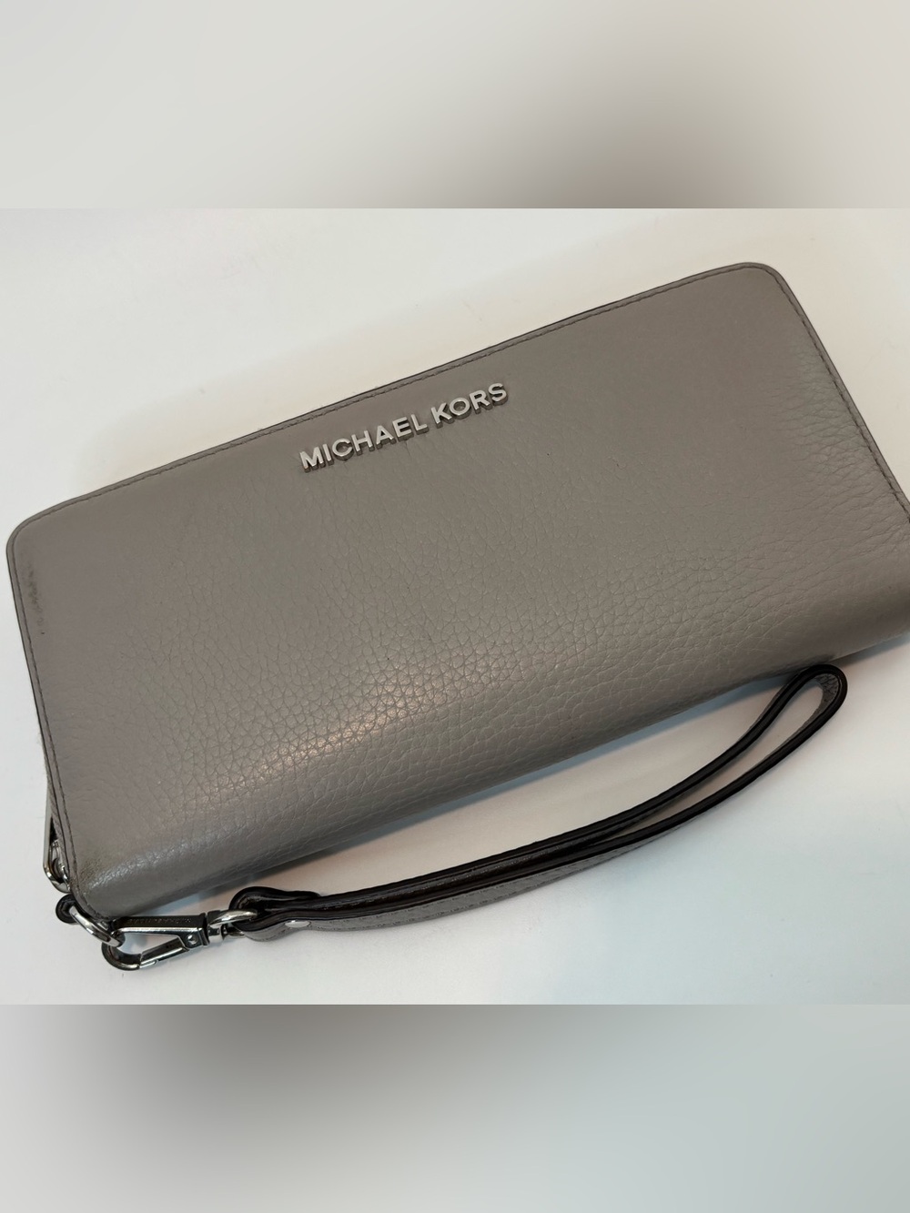 MICHAEL KORS ($70) Jet Set Travel Continental Wallet in Ash Grey Leather